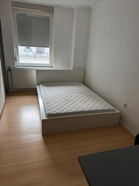 Foto - Möbliertes WG Zimmer Marienplatz 560 € warm inkl WLAN