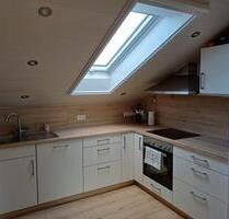 2-Zimmer-DG-Wohnung mit toller Dachterrasse nahe Griesstätt