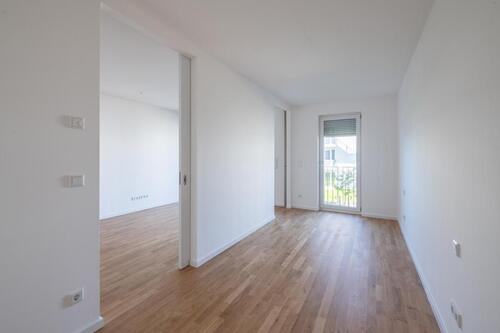 Foto - Gut ausgestattete Neubau-Wohnung mit EBK und Süd-Balkon