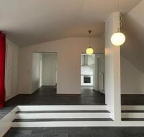 Großzügige Dachgeschosswohnung mit schöner Terrasse in beliebter Wohnlage! - Bitburg