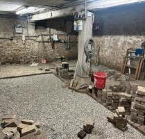 Großer Lagerraum~50 qmKG7StufenStrom+Wasser vorhanden. - Freiburg im Breisgau Munzingen