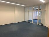 Foto - Attraktive Bürofläche mit Einbauküche und Parkplätzen
