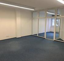 Attraktive Bürofläche mit Einbauküche und Parkplätzen - Neubrandenburg