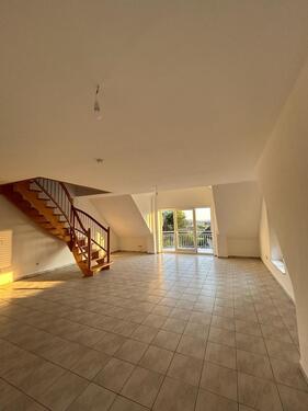 Foto - Sehr helle, hochwertige 3,5- Zimmer Maisonette-Wohnung