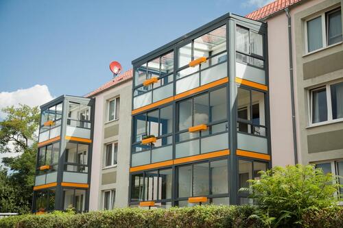 Foto - Schicke 2,5-Raumwohnung in Schulnähe und großem verglastem Balkon.