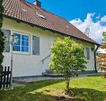 Schönes Einfamilienhaus freistehend mit Pool und Garten - Gablingen