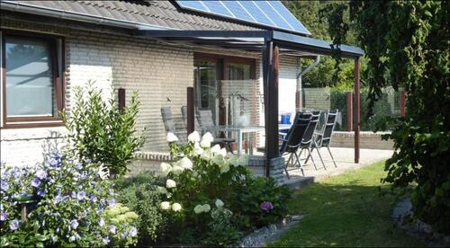 Foto - Heiligenhafen große (106 m²) Ferienwohnung a.d. Ostsee mit Terrasse + Garten