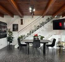 „GEHOBENE-5-Zi-,Maisonette mit EBK & Stellplatzen