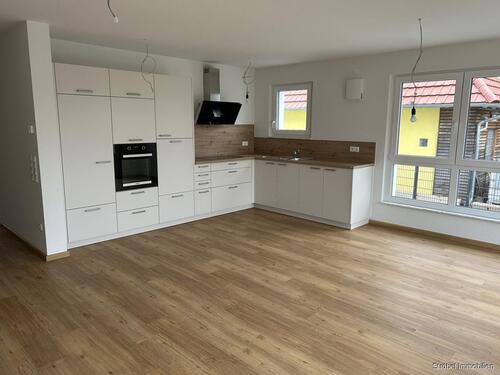 Foto - Moderne 3- Zimmerwohnung im schönen Schnelldorf mit EBK und Tiefgaragenplatz