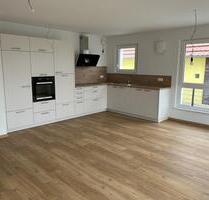 Moderne 3- Zimmerwohnung im schönen Schnelldorf mit EBK und Tiefgaragenplatz