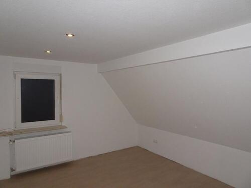 Foto - DG - Wohnung zu vermieten - 650,00 EUR Kaltmiete,