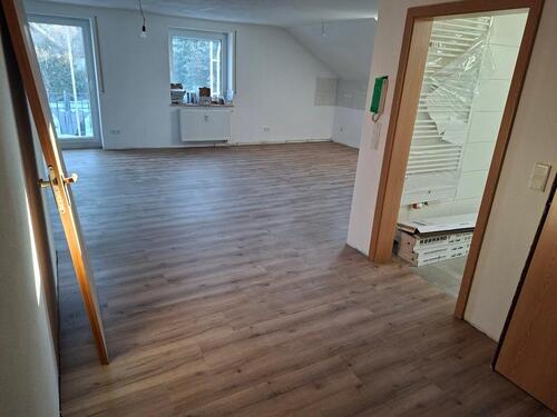 Foto - 3 Zimmer Dachgeschoßwohnung zur Miete in Pfakofen