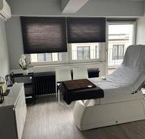 Praxisraum Ästhetik, PMU, Kosmetik, Therapie Raum voll mobilert - Düsseldorf Stadtmitte