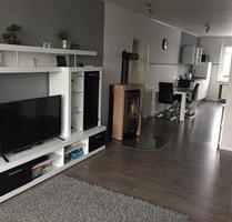 Helle, moderne 3-Zimmer-Eigentumswohnung mit Balkon & Kaminofen - Niederzier