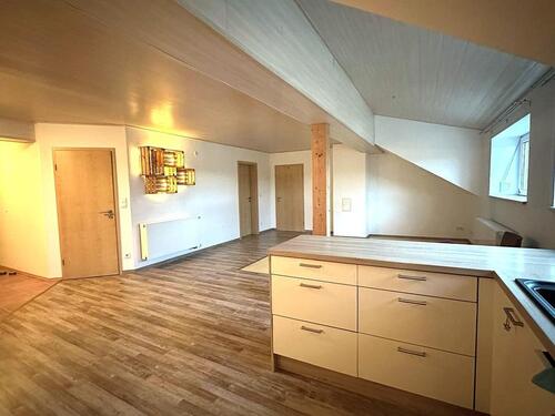 Foto - Großzügige 145 m² Dachgeschosswohnung mit Balkon & Weitblick