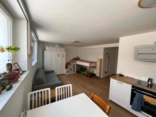 Foto - 1-Zimmer-Wohnung in FfmGoldstein - für Hilfe im Haushalt