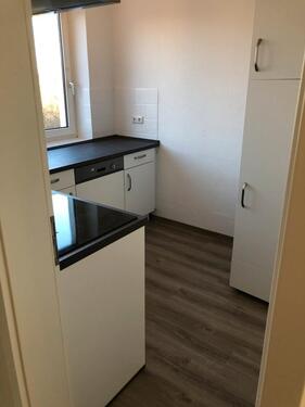 Foto - 3,5-Zimmer-Wohnung mit Balkon,Einbauküche u. Blick ins Grün