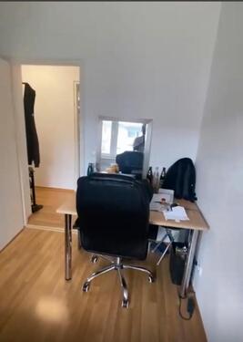 Foto - Ich miete ein Zimmer in einer drei Zimmer Wohnung