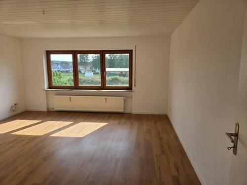 Foto - Schöne, helle 3-Zi. mit Terrasse + 2 Stellplätzen in Wiesenfeld