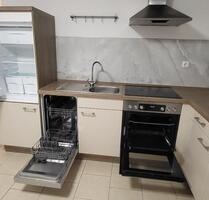 Helle Souterrainwohnung mit großen Fenstern - Heßdorf