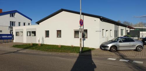 Foto - Vielseitige Gewerbehalle mit Büroflächen, Stellplätzen und Glasfaseranschluss in Ötigheim