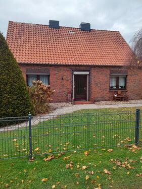 Foto - Haus mit Garage zu verkaufen - 199.800,00 EUR Kaufpreis,