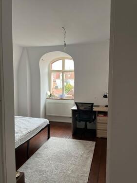 Foto - Schönes, möbliertes Doppelzimmer in charmanter Altbauwohnung - LB