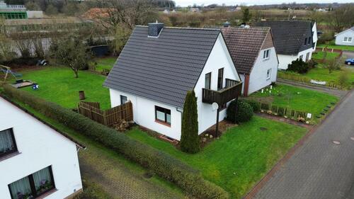 Foto - Einfamilienhaus in Böklund - 250.000,00 EUR Kaufpreis,