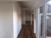 Foto - Neuwertige 3-Zimmer-DG-Wohnung mit Loggia und KFZ-Stellplatz 