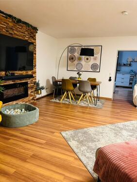 Foto - 5-Zimmer-Wohnung mit 2 Balkonen, Tiefgaragenplatz & Einbauküche