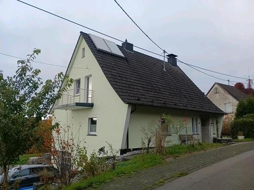 Foto - Einfamilienhaus mit großem Grundstück