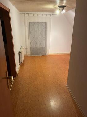 Foto - Dachgeschoss Wohnung - 630,00 EUR Kaltmiete, ca.  85,00 m²