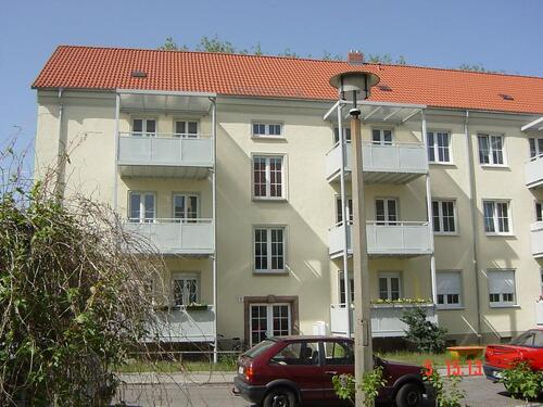 Foto - Hell - frisch renoviert - mit Balkon!