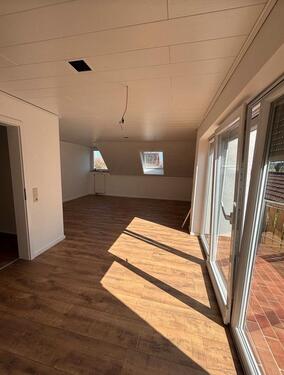 Foto - 5,5 Zimmer Dachgeschosswohnung - 1.500,00&nbsp;EUR Kaltmiete, ca.&nbsp; 120,00&nbsp;m&sup2;