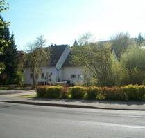 2-Fam.-Haus gedämmt, Wärmepumpe, Garten. Garage, Ruhige Dorflage - Höxter