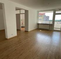 Helle 3-Zimmerwohnung mit Balkon - Langen (Hessen)