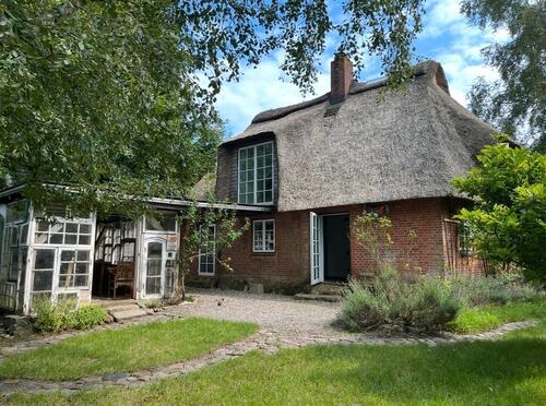 Foto - Kate mit Pferdestall und Weide in Holzdorf Weiholz