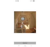 Vollständig renovierte 1-Zimmer-DG-Singlewohnung mit EBK in Ahrensburg