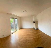 Haus mit Garten - 5 Zimmer ab sofort frei - Reutlingen Sondelfingen