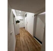 Eingerichtet 3-Zimmer-Wohnung mit 74 qm in einem 3-Familienhaus ; - Hamm Daberg