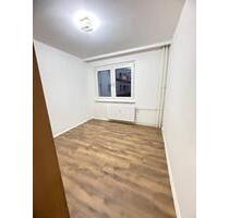 Neu renovierte 3-Zimmer-Wohnung nahe Alexanderplatz – mit Balkon - Berlin