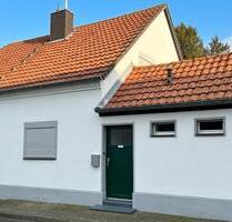 Erstvermietung: Modernisiertes Einfamilienhaus mit Garten - Alsdorf