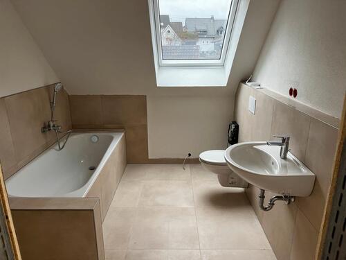 Foto - sehr schöne helle Mietwohnung im DG, Erstbezug