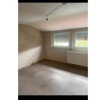 3 , Zimmer Dachgeschoss Wohnung, 75 m2 Bad Stellplatz keller. - Lonsee