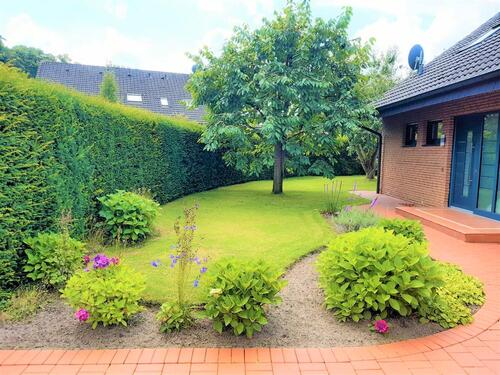 Foto - Modernisiertes Einfamilienhaus mit Traumgarten - provisionsfrei