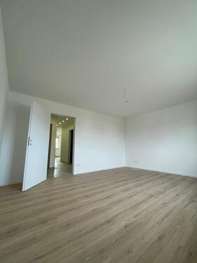Foto - Bezug nach Sanierung - 2-ZKB mit Balkon und EBK