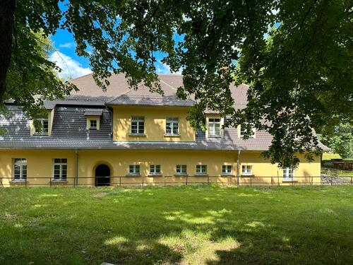 Foto - 2-Zimmer-Wohnung, 2 Bäder, Einbauküche, Privatpark bei Leipzig