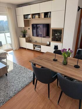 Foto - Stilvolle 4-Zimmer-Wohnung (ca. 100 m²) mit großem Balkon