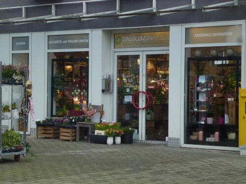 Foto - Repräsentatives Ladenlokal in der Burscheider 'Kirchenkurve'