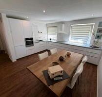 Moderne 2-Zimmer Wohnung im EG mit Balkon zu vermieten - Augsburg Oberhausen